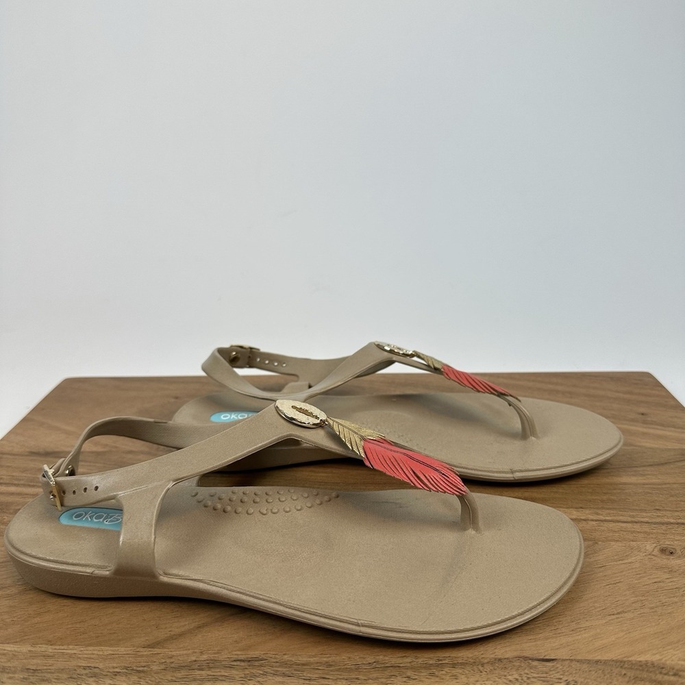 New NWT Womens Oka-B Piper Chai Brown Feather T-Strap Ankle Thong Sandals Size 8